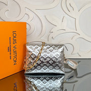 LOUIS VUITTON - Pochette Accessoires