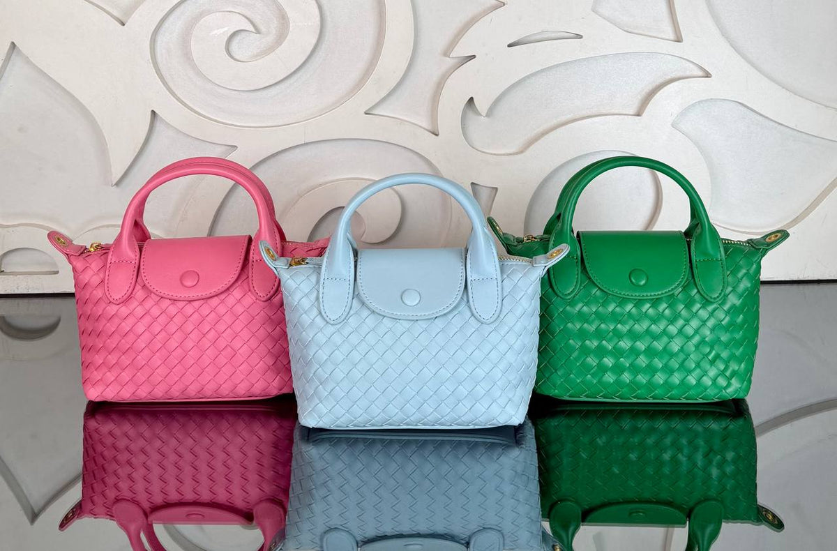 CHANEL — Chevron Classic Flap Bag
