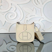 HERMÈS - Evelyne Shoulder Bag