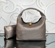 LOUIS VUITTON — Keepall Bandoulière