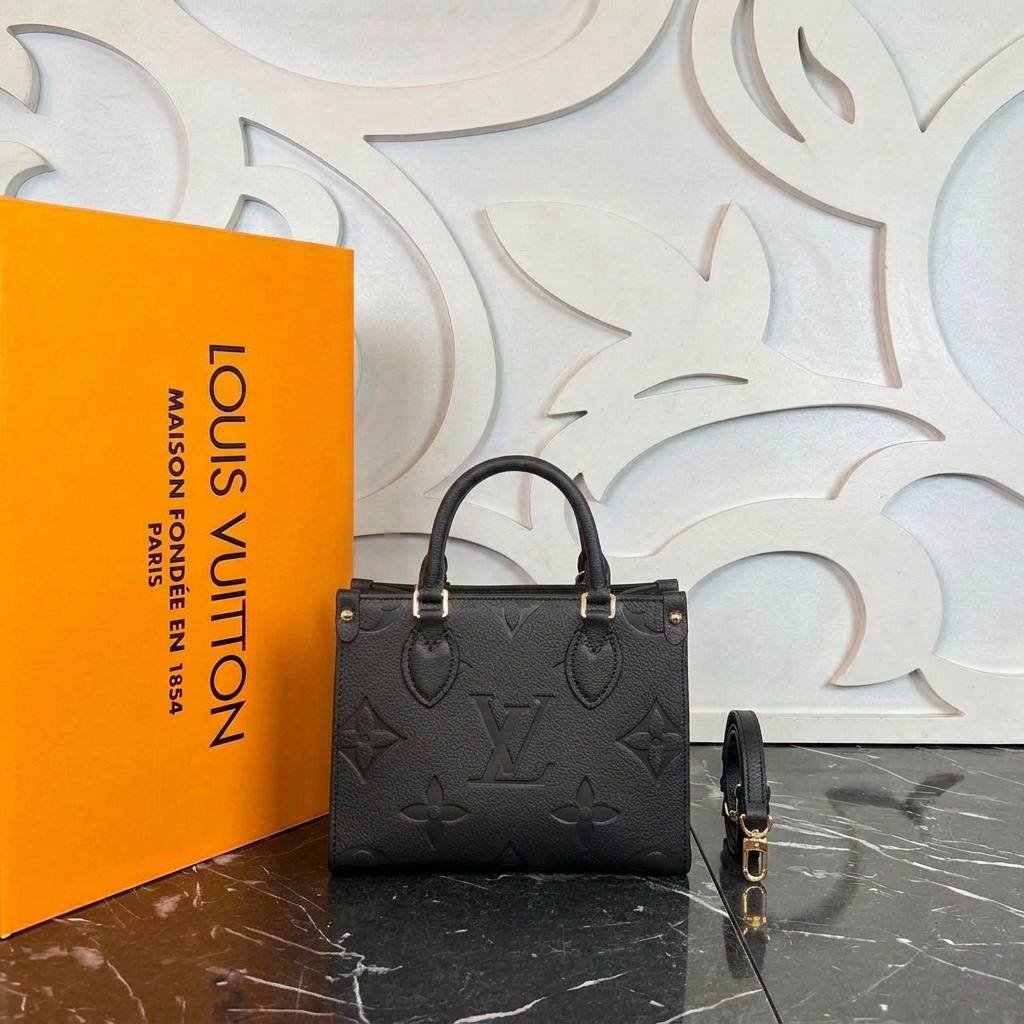 LOUIS VUITTON — Loop Hobo Bag