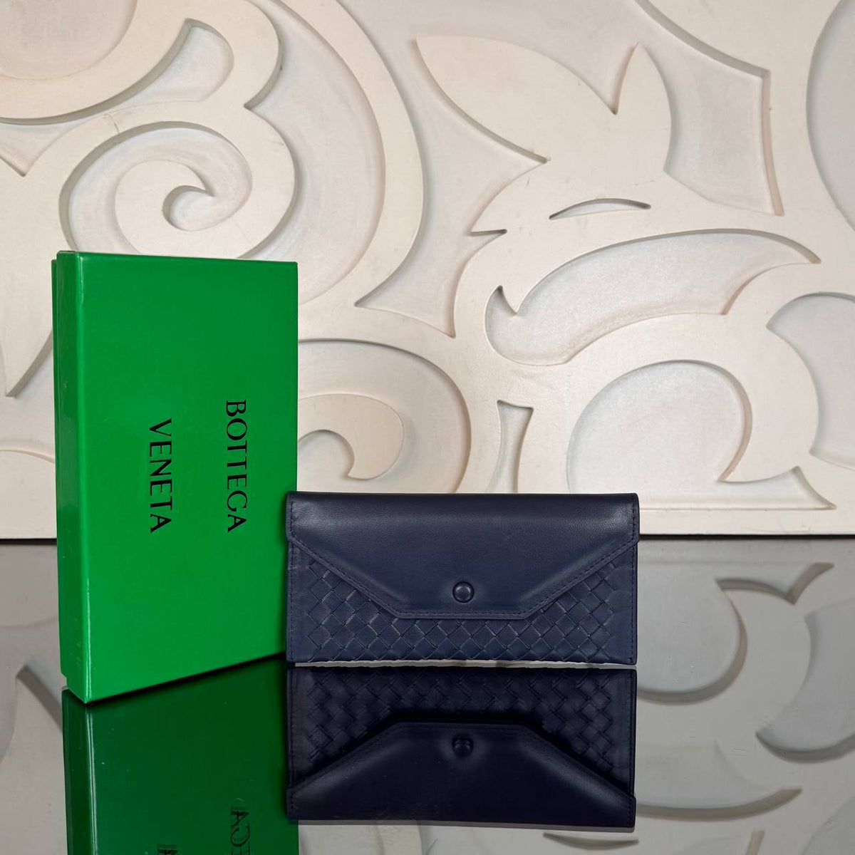BOTTEGA VENETA - Intrecciato Large Flap Wallet