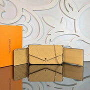 LOUIS VUITTON — Alma BB
