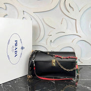 LOUIS VUITTON — Félicie Pochette