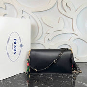 LOUIS VUITTON — Félicie Pochette