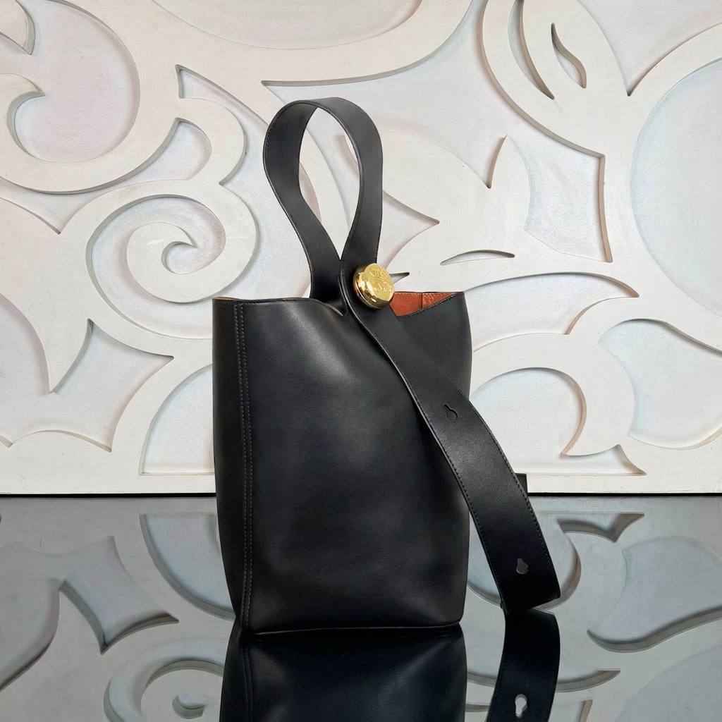 LOEWE - Black Leather Bucket Bag