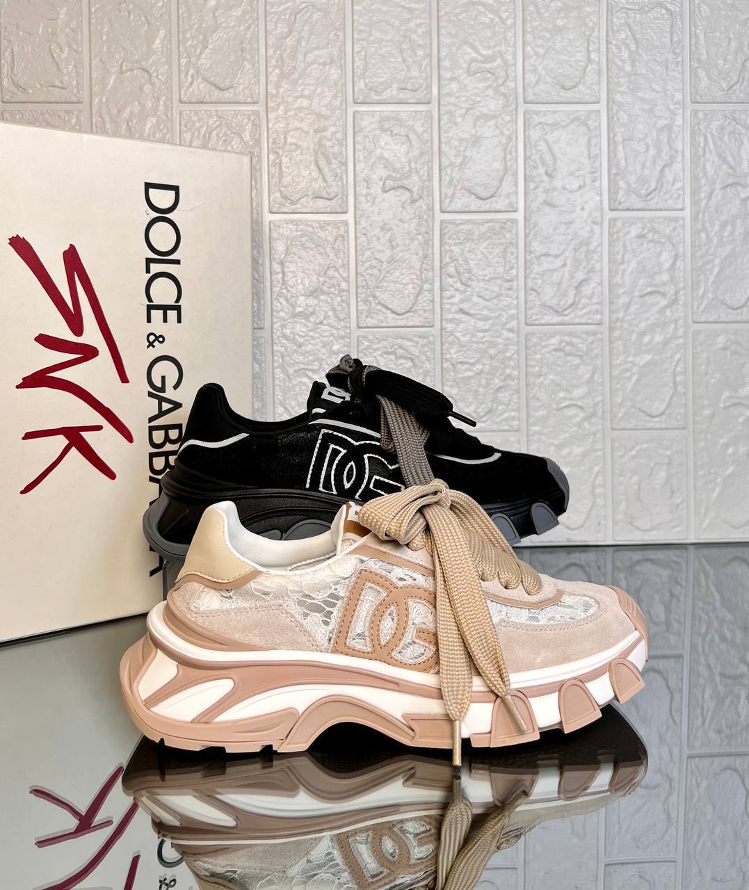 DOLCE & GABBANA — Beige & Pink Low-Top Sneakers