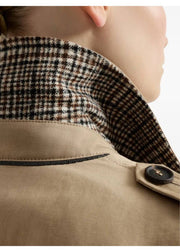 BURBERRY — Classic Trench Coat